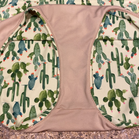 MOTT50 UPF 50+ 2 Piece Swim Suite Bikini Cactus Green Yellow L Removable Pads - Picture 14 of 16